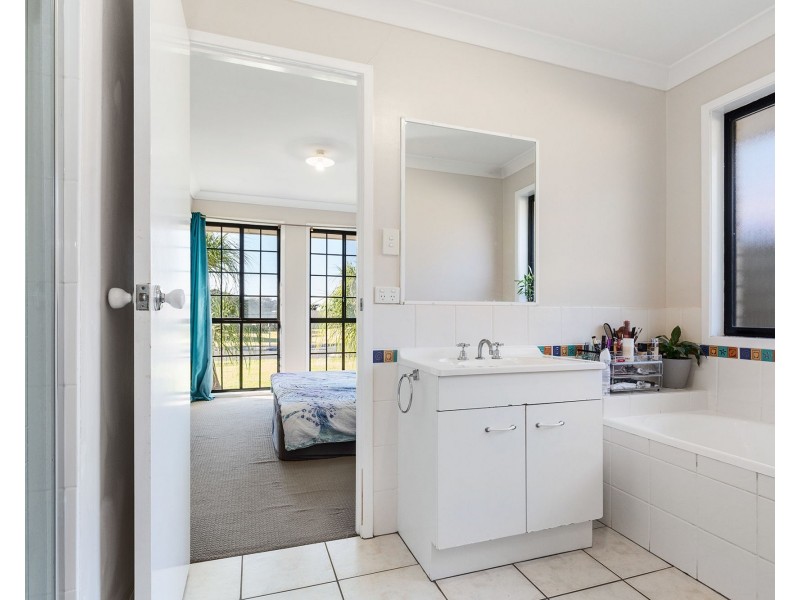 25 Lake Cootharaba Place, Logan Reserve QLD 4133