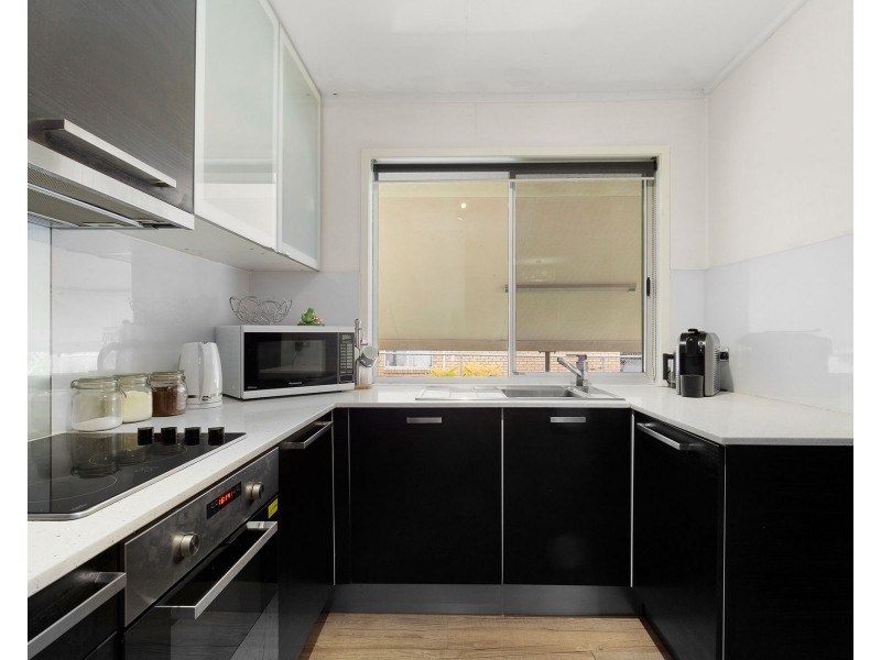 6 Sylvia Street, Loganlea QLD 4131