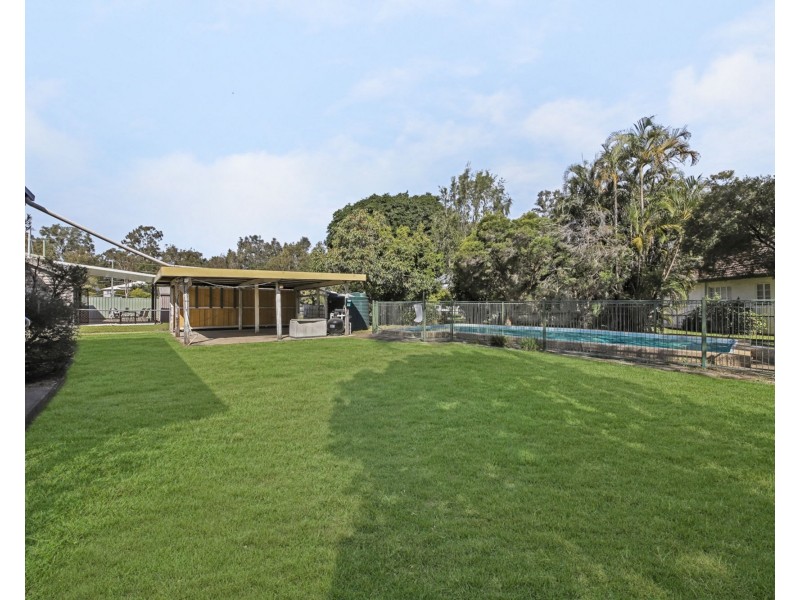 33 Bovey Street, Coopers Plains QLD 4108