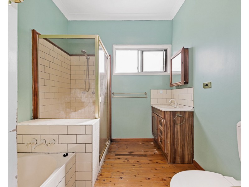 33 Bovey Street, Coopers Plains QLD 4108