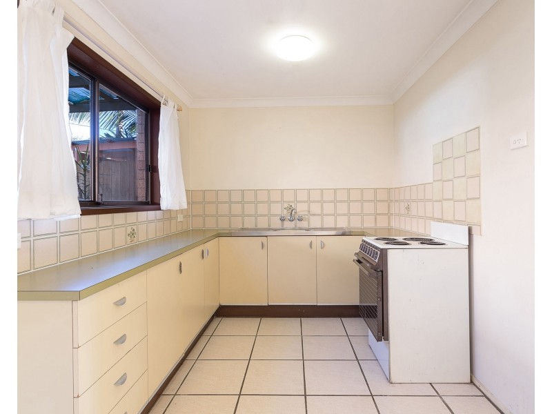 2/4 Efymia Court, Daisy Hill QLD 4127