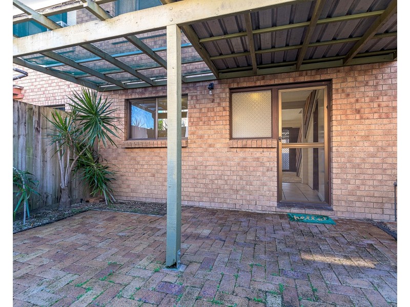 2/4 Efymia Court, Daisy Hill QLD 4127