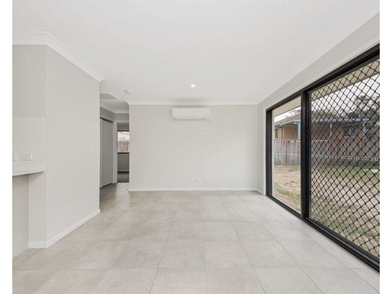 30a Anchusa Street, Kingston QLD 4114