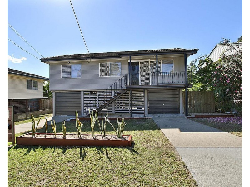 4 Sithney Street, Kingston QLD 4114