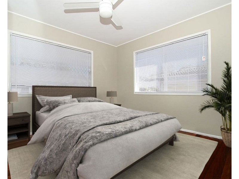 4 Sithney Street, Kingston QLD 4114