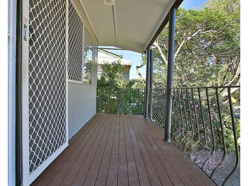 4 Sithney Street, Kingston QLD 4114