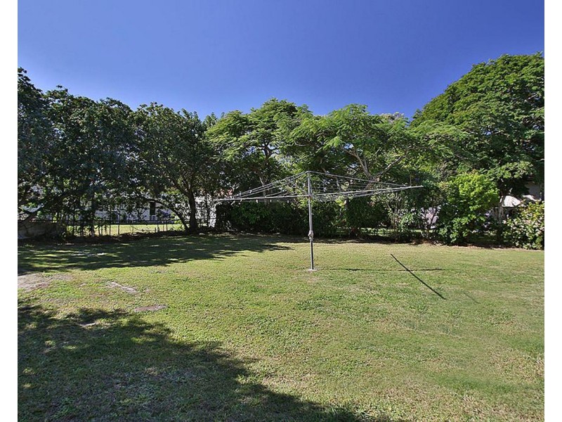 4 Sithney Street, Kingston QLD 4114