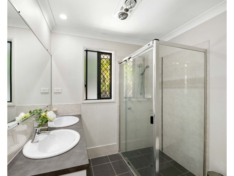 44 Girraween Crescent, Parkinson QLD 4115