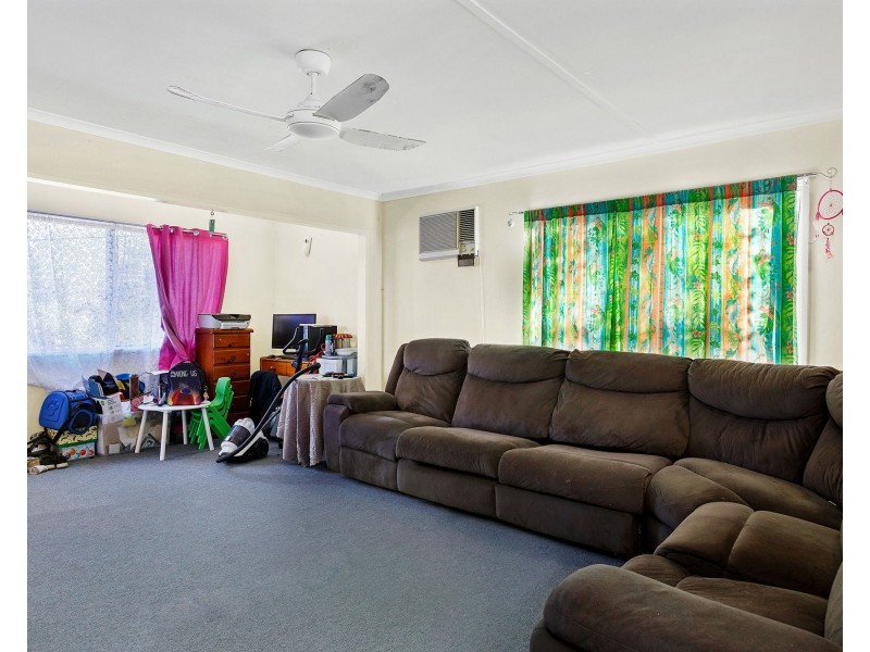 33 Myra Street, Kingston QLD 4114