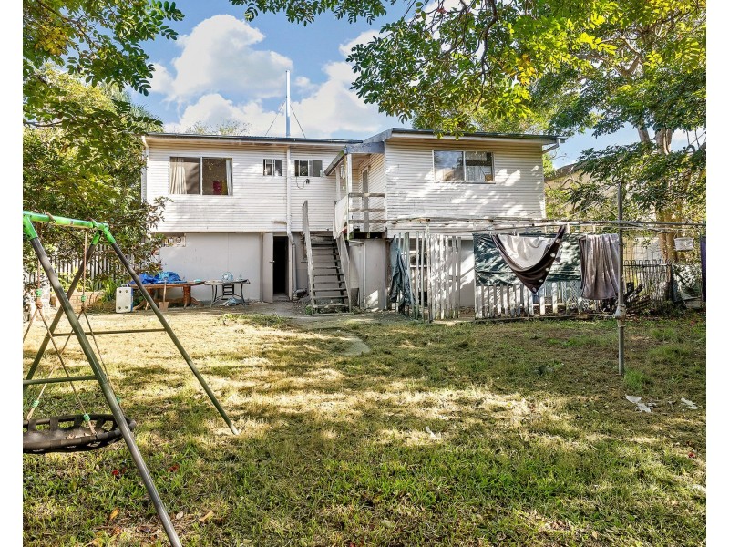 33 Myra Street, Kingston QLD 4114