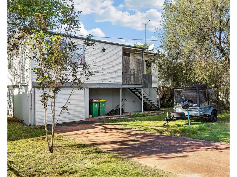 33 Myra Street, Kingston QLD 4114