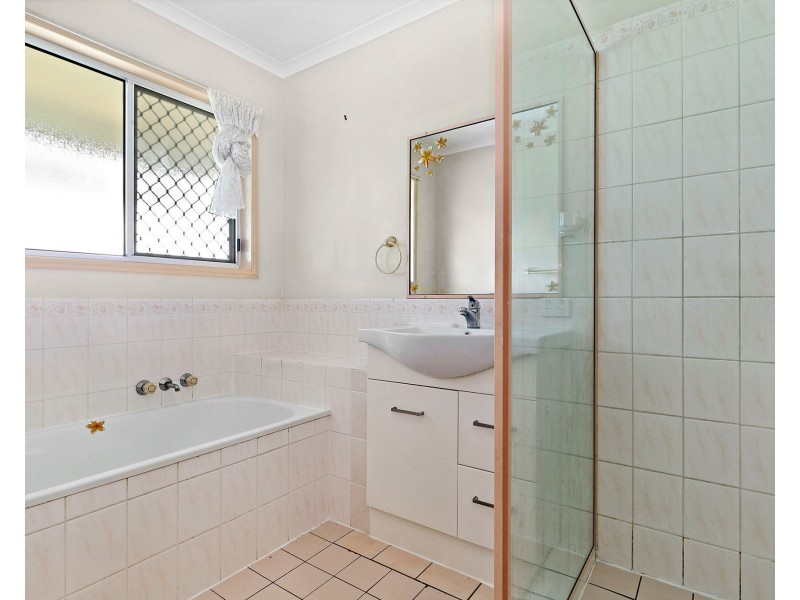21 Packett Cres, Loganlea QLD 4131