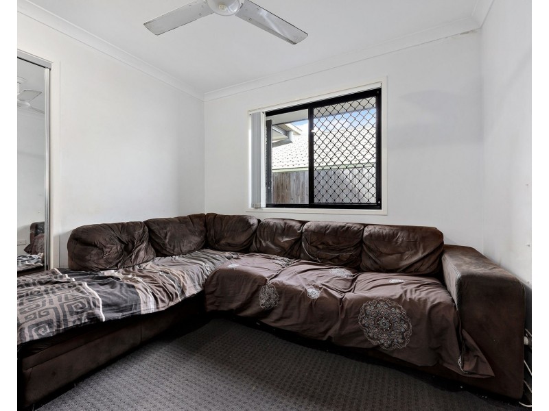 27 Ravensbourne Circuit, Waterford QLD 4133