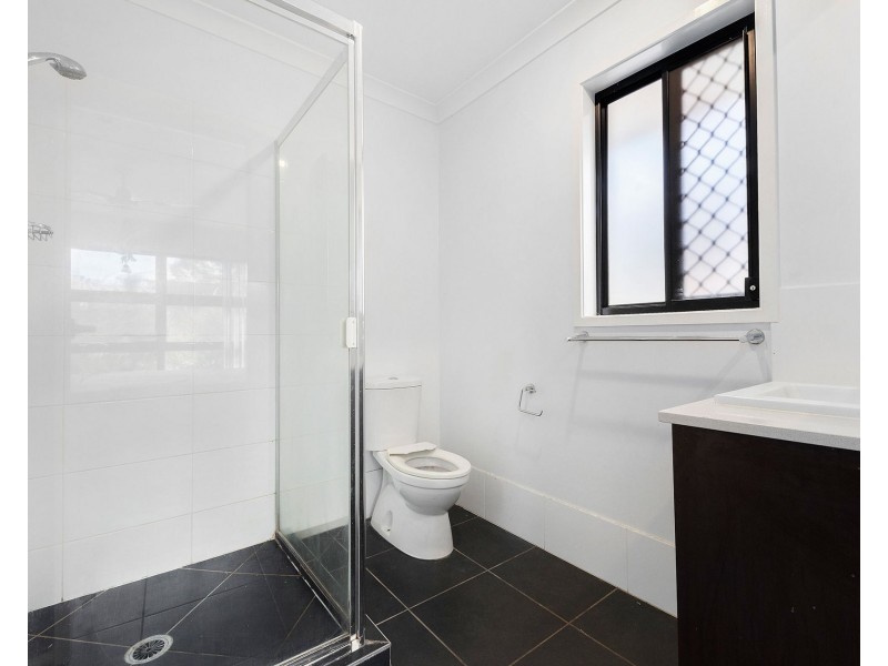 27 Ravensbourne Circuit, Waterford QLD 4133