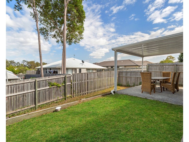 27 Ravensbourne Circuit, Waterford QLD 4133