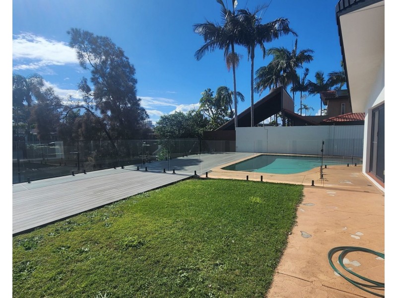 3 Monterey Court, Broadbeach Waters QLD 4218