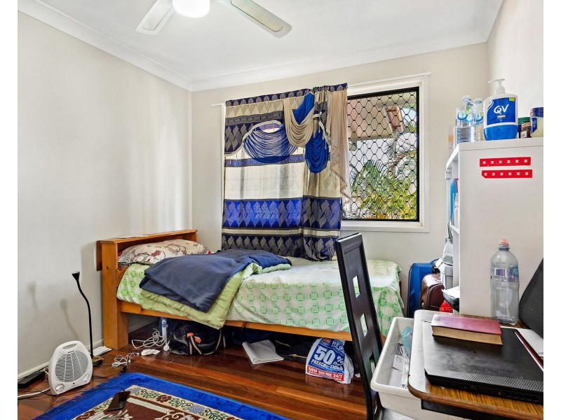 12 Maple Street, Kingston QLD 4114