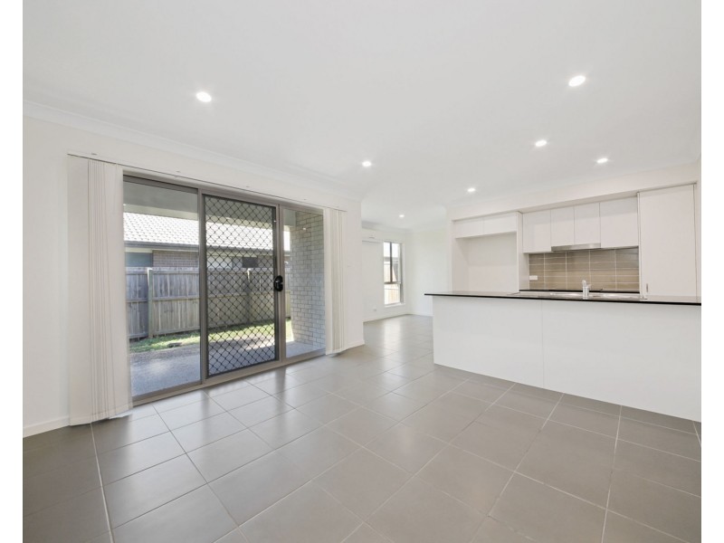 19a Daintree Street, Park Ridge QLD 4125