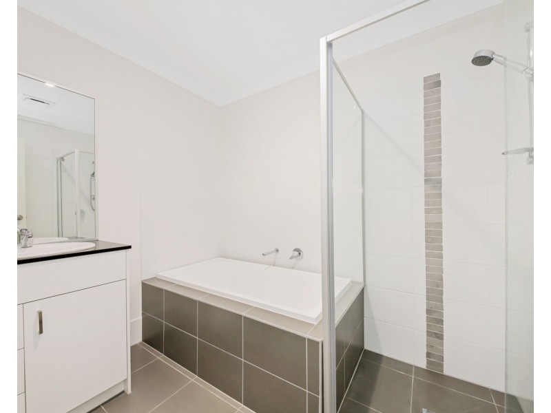 19a Daintree Street, Park Ridge QLD 4125