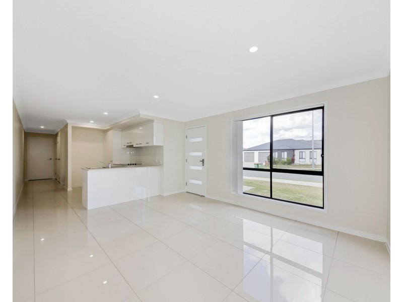 46 Miamax Place, Logan Reserve QLD 4133