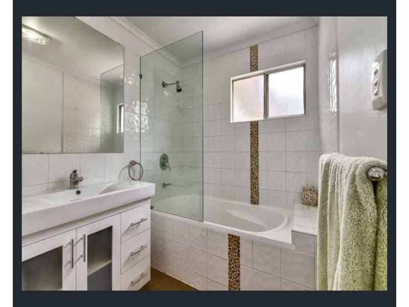 5 Brown Avenue, Logan Central QLD 4114