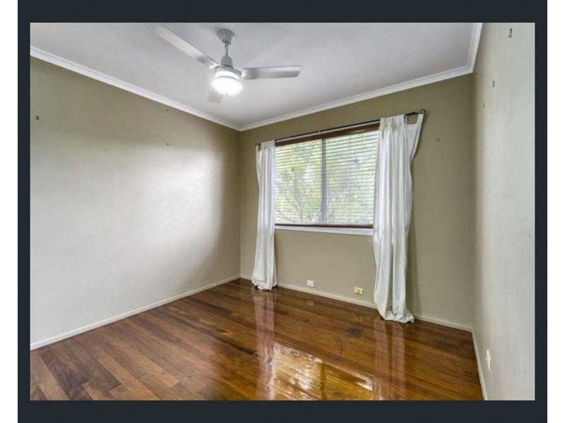 5 Brown Avenue, Logan Central QLD 4114