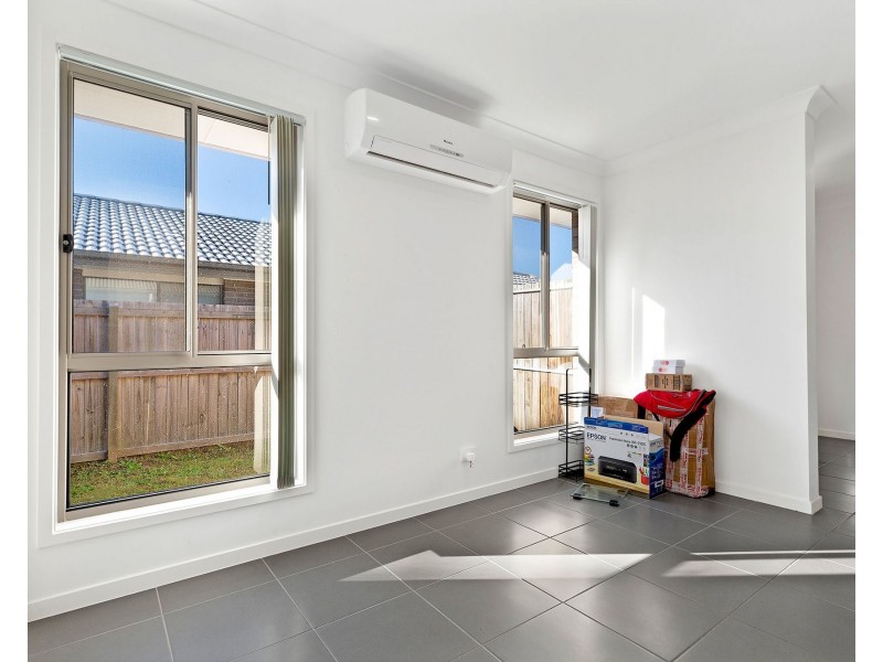 19b Daintree Court, Park Ridge QLD 4125