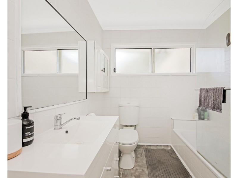 8 Dowrie Street, Upper Mount Gravatt QLD 4122