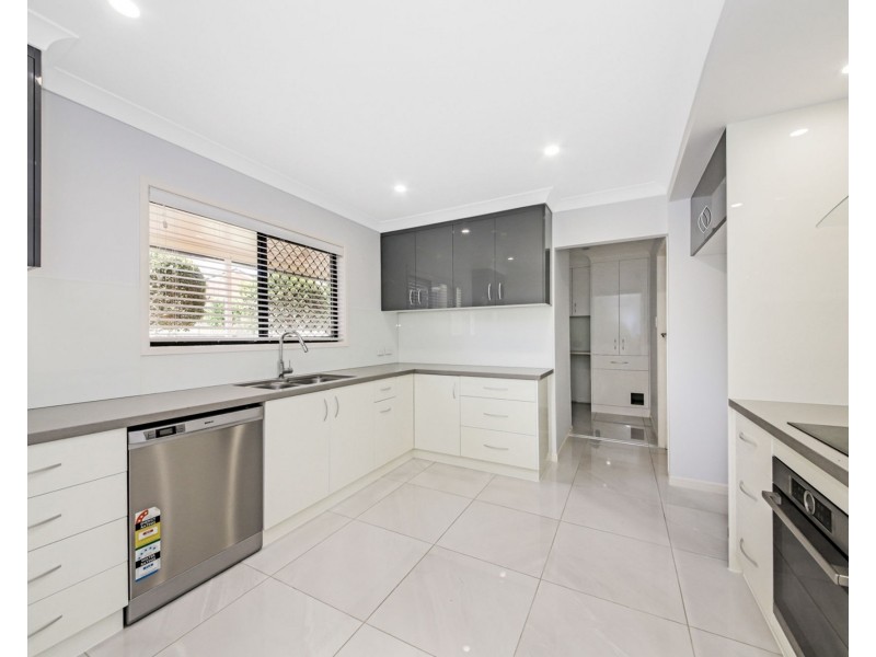 12 Wenlock Crescent, Springwood QLD 4127