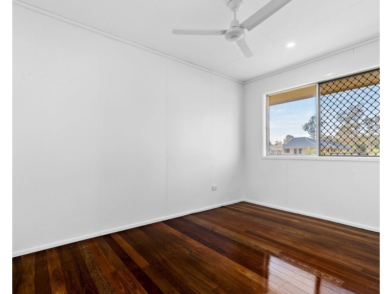 8 Caesar Street, Kingston QLD 4114