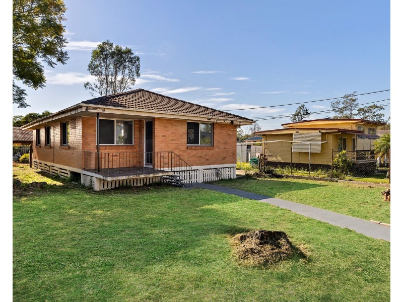 8 Caesar Street, Kingston QLD 4114