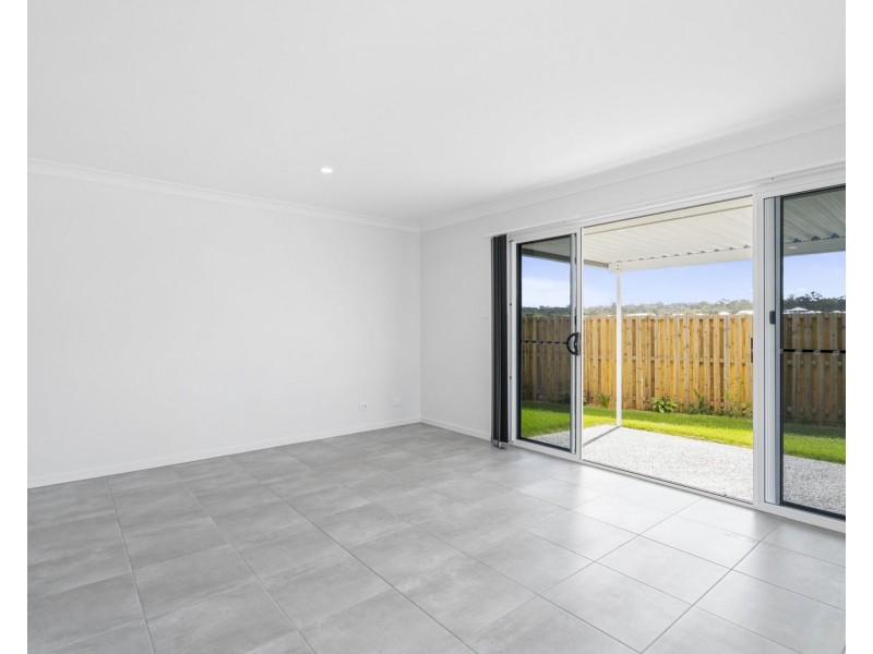 10 Sugar Maple Drive, Park Ridge QLD 4125