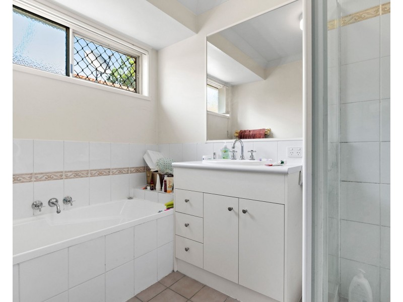 9 Doyle Place, The Gap QLD 4061