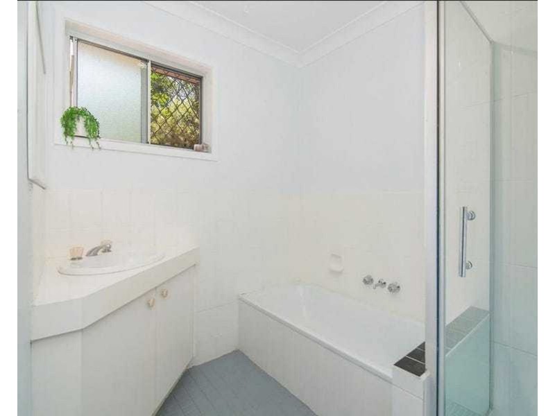 22 Drake Road, Springwood QLD 4127