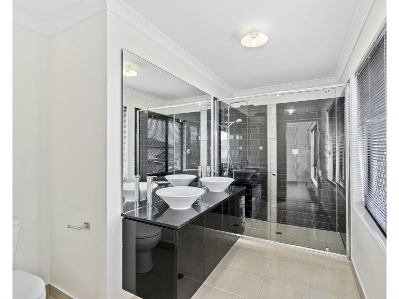 43 Tallwoods Circuit, Yarrabilba QLD 4207