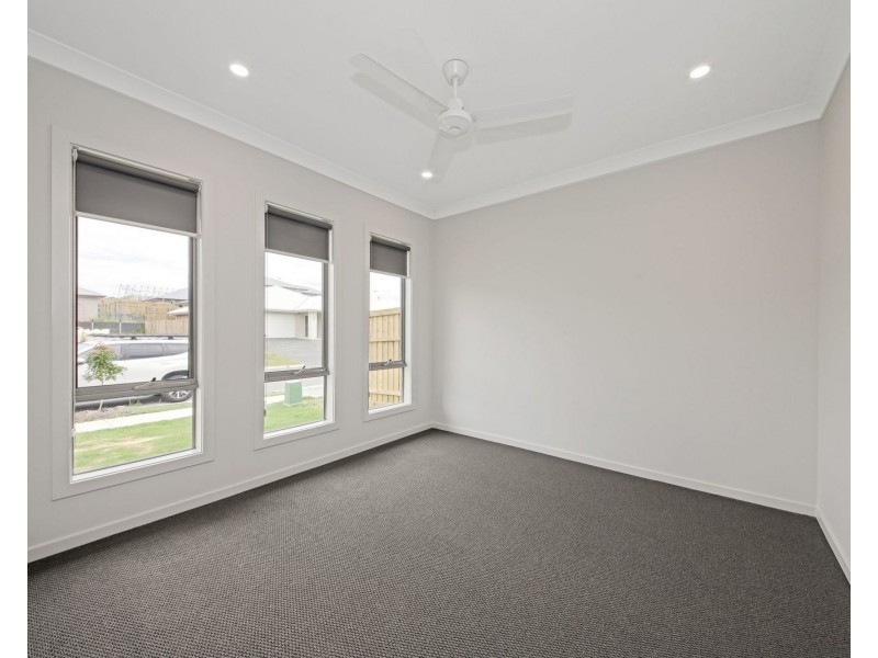 62 Bunya Drive, Park Ridge QLD 4125