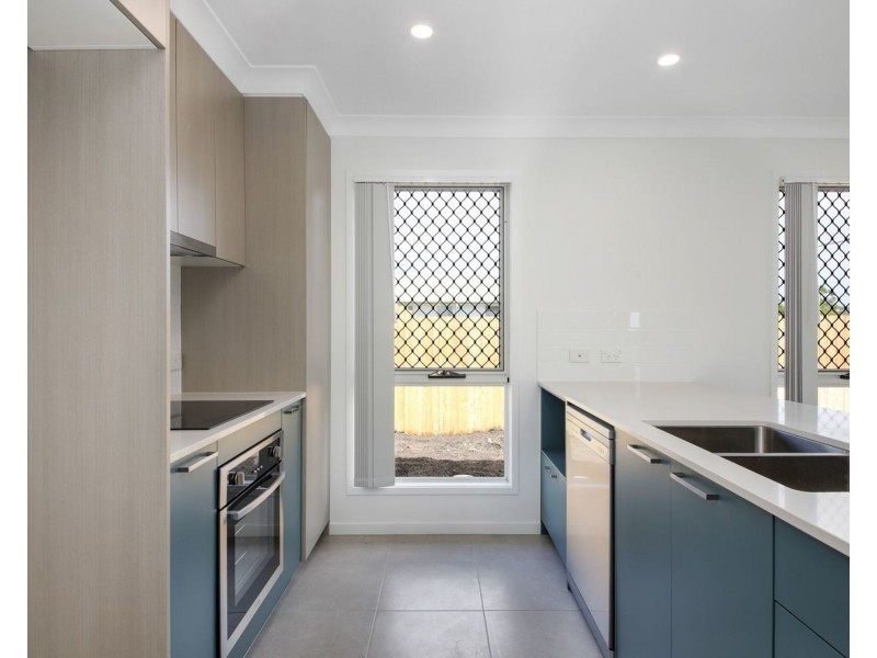 2 Alexander Street, Holmview QLD 4207