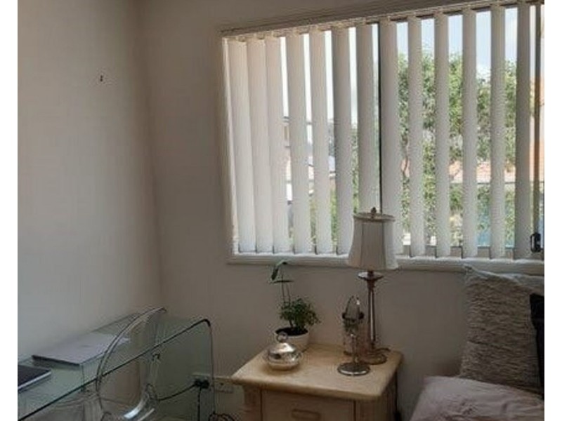 13/2 Bos Drive, Coomera QLD 4209