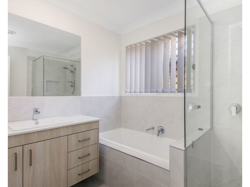 6 Dominic Drive, Logan Reserve QLD 4133