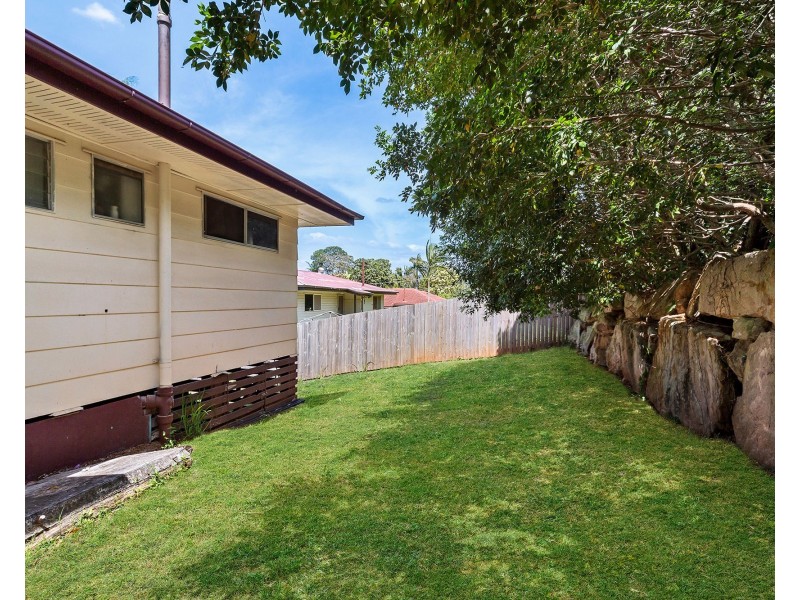 6 Perth Street, Kingston QLD 4114