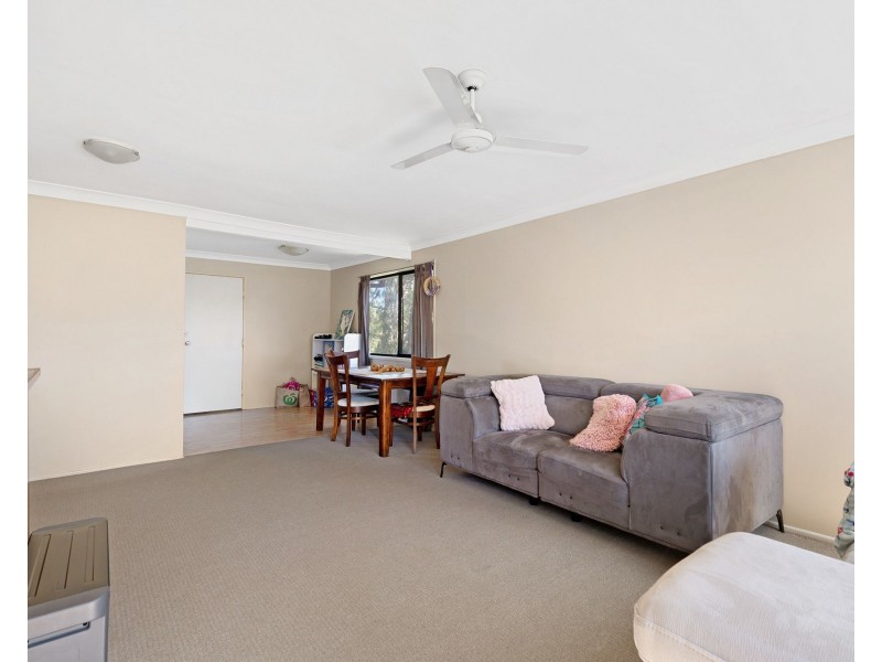 24 Ash Avenue, Woodridge QLD 4114