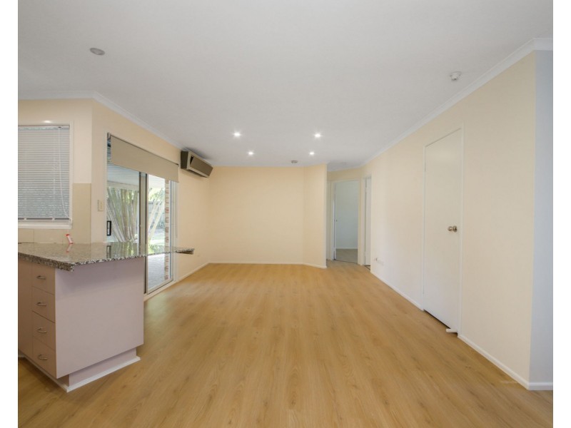 13 Lochore Court, Crestmead QLD 4132