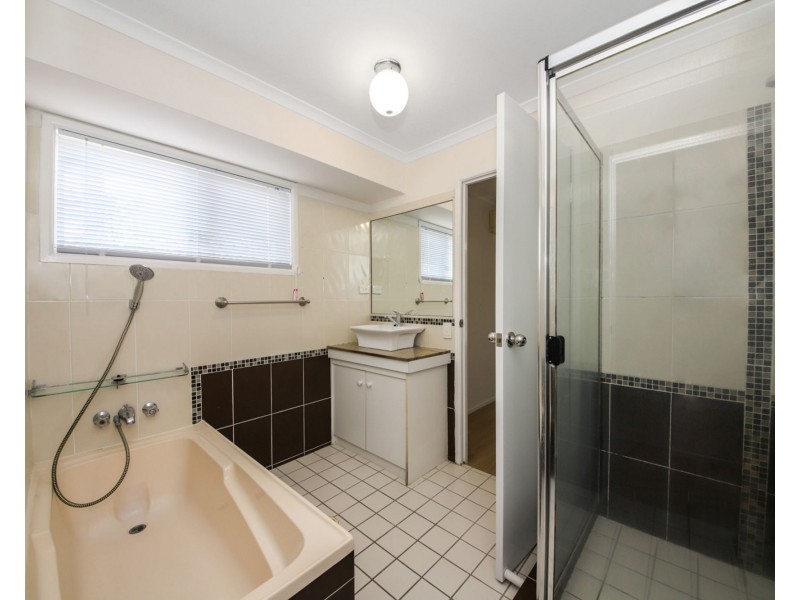 13 Lochore Court, Crestmead QLD 4132
