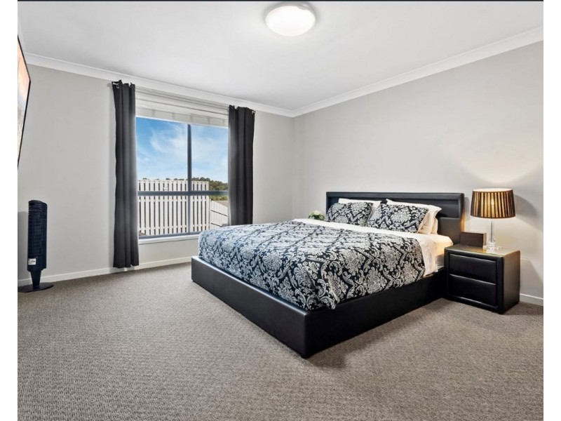 30 Landsdowne Drive, Ormeau Hills QLD 4208