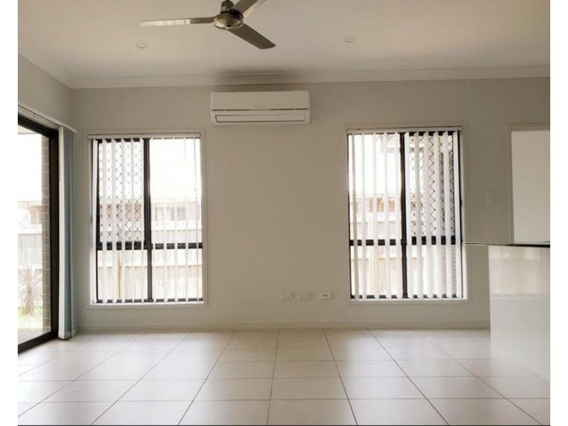 13 Dee Street, Deebing Heights QLD 4306