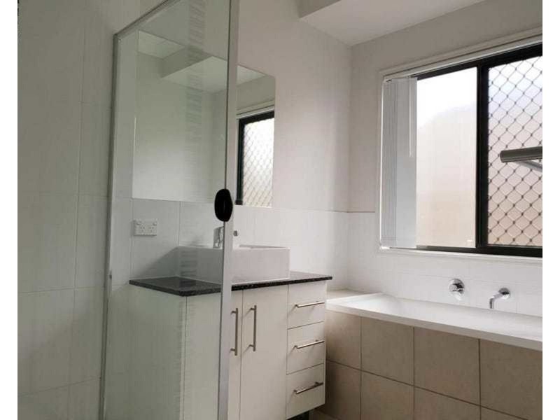 13 Dee Street, Deebing Heights QLD 4306