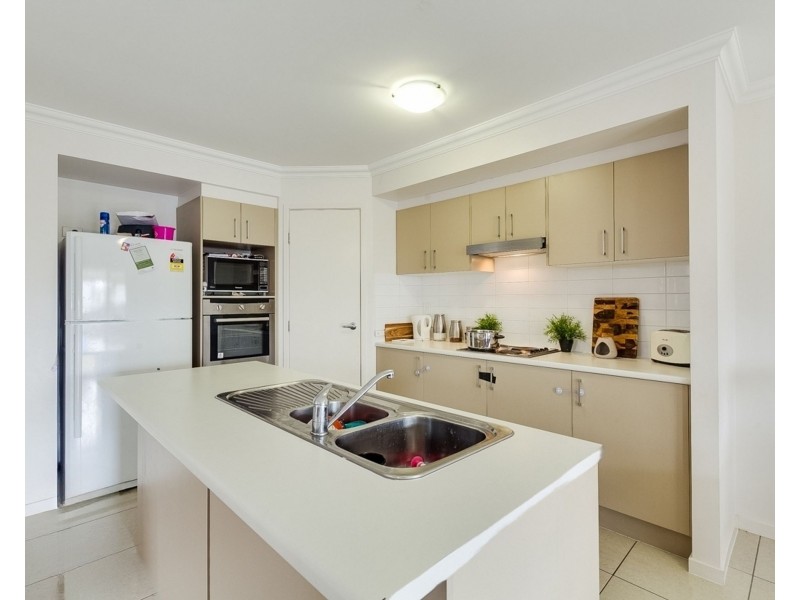 9 Ravensbourne Circuit, Waterford QLD 4133
