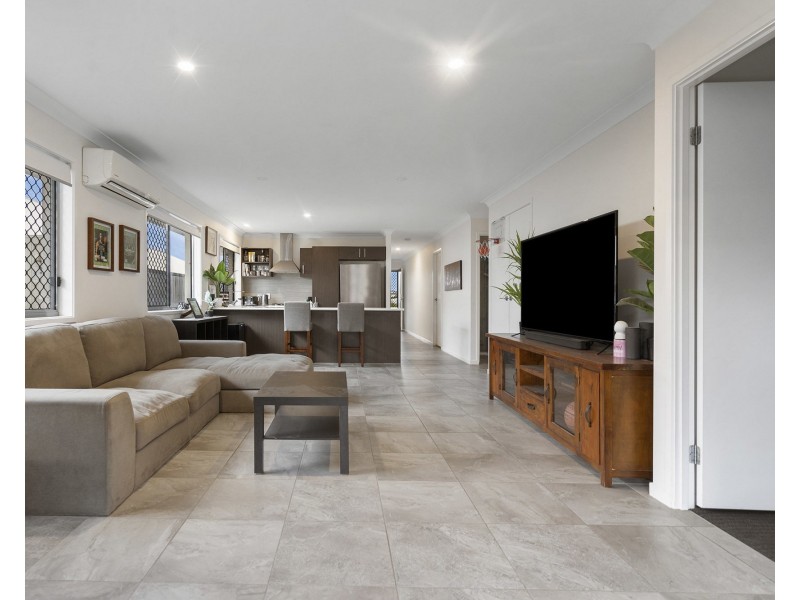 50 Bottlebrush Drive, Deebing Heights QLD 4306