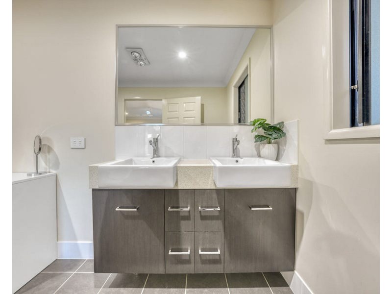 25 Lucinda Road, Logan Village QLD 4207