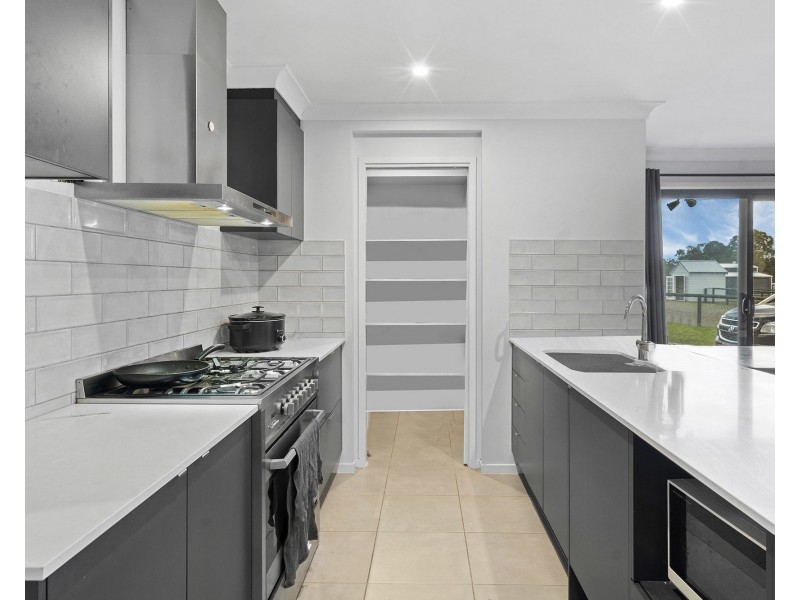 111-113 Geoff Philp Drive, Logan Village QLD 4207